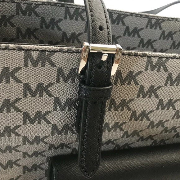 MICHAEL KORS JET SET LARGE POCKET MF TOTE BLACK - Picture 10 of 16